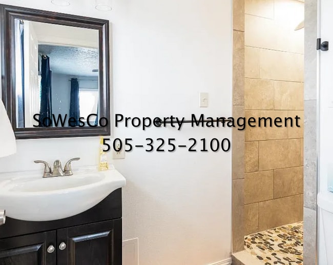 Building Photo - Large 3 Bedroom Home on Corner Lot