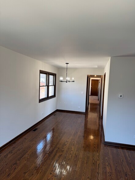 Building Photo - 6849 N Overhill Ave