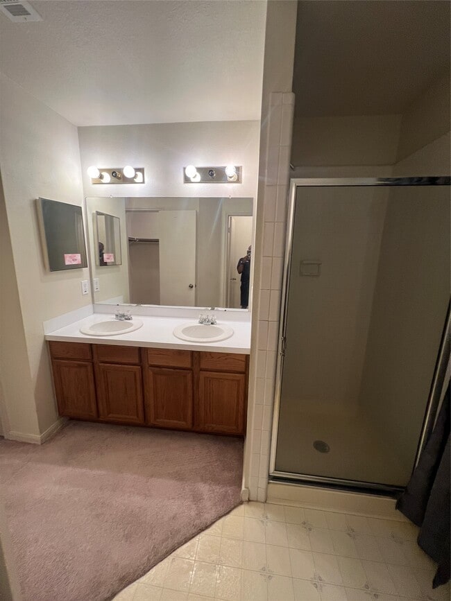 Building Photo - 4710 Salina St