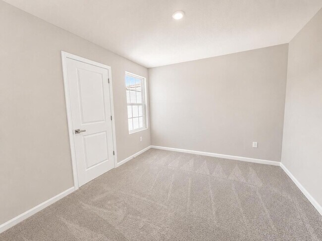 Building Photo - 100 Savannah Lks Blvd