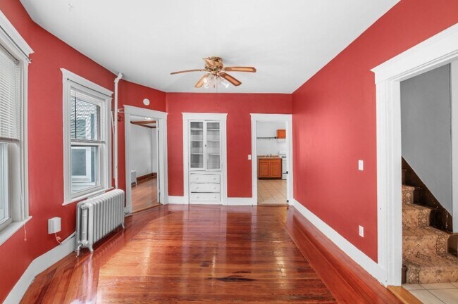 Building Photo - 114 Cedar St