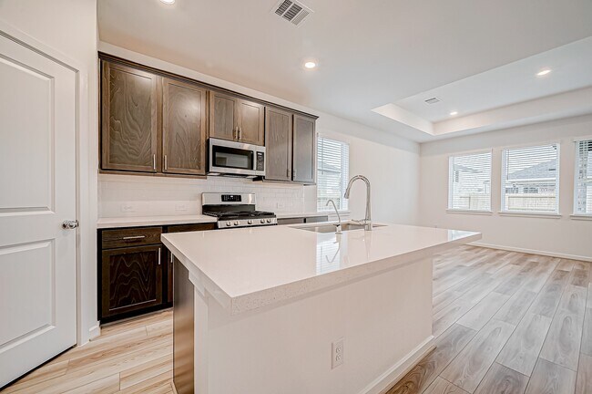 Building Photo - 9746 Pettus Crk Dr