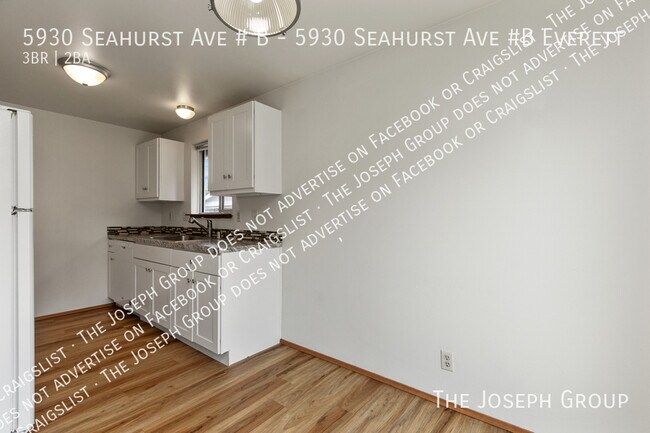 Building Photo - 5930 Seahurst Ave
