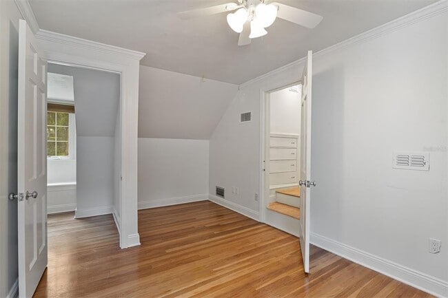 Building Photo - 2506 SW 9th Dr