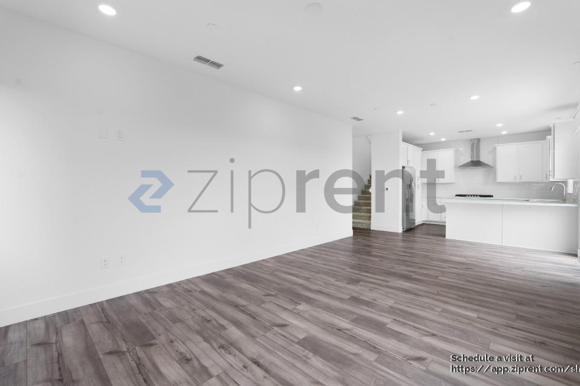 Building Photo - 4785 Happy Hallow Dr