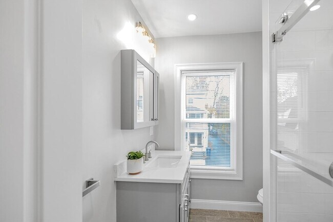 Building Photo - 58 Constance Rd