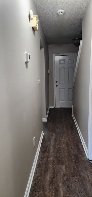 Building Photo - 5566 Kentwood Dr