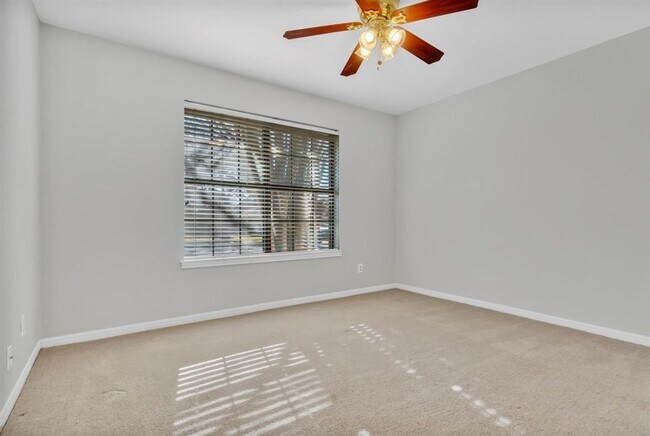 Building Photo - 1708 Wild Horse Ln