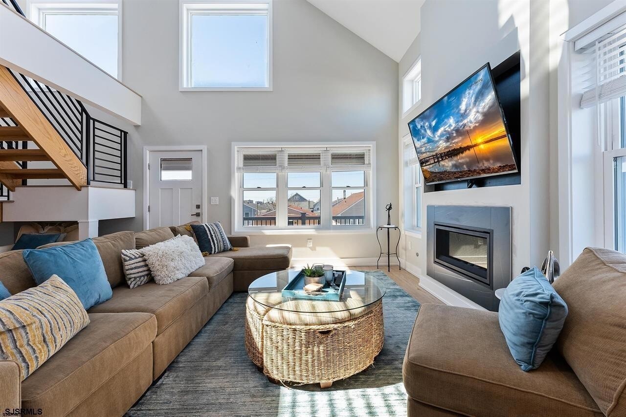 Building Photo - 21 N Wyoming Ave