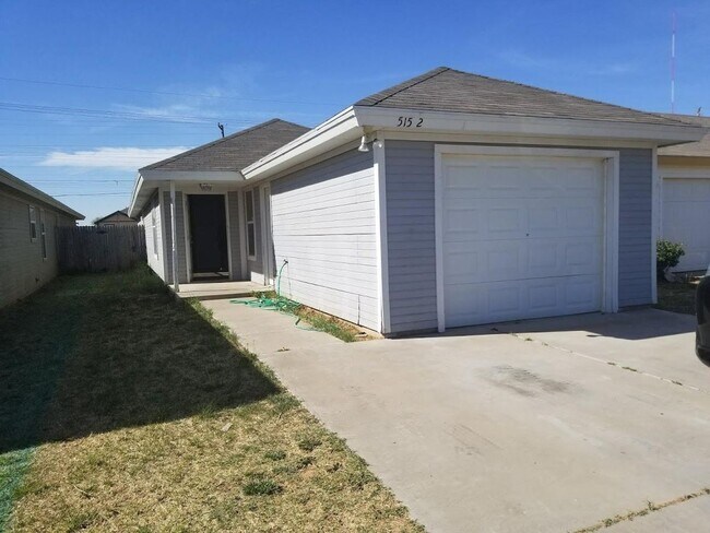 Building Photo - Pre-leasing for July.