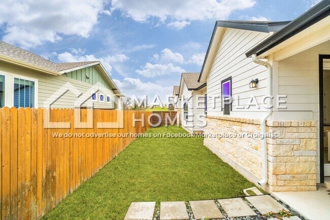 Building Photo - 8016 Hillock Terrace