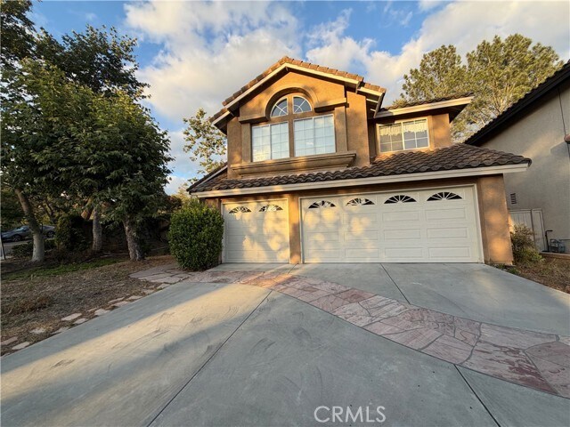 Building Photo - 2 Chickadee Ln