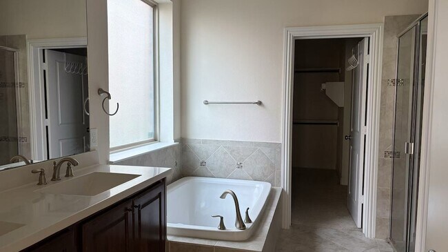 Building Photo - 8232 Snow Goose Way