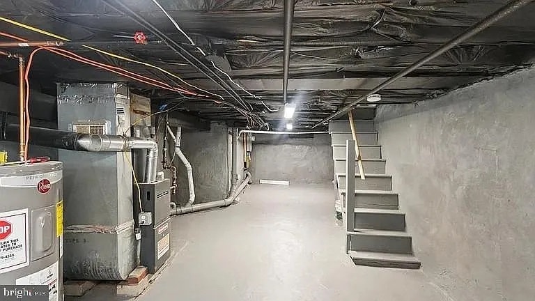 Building Photo - 2336 Pierce St