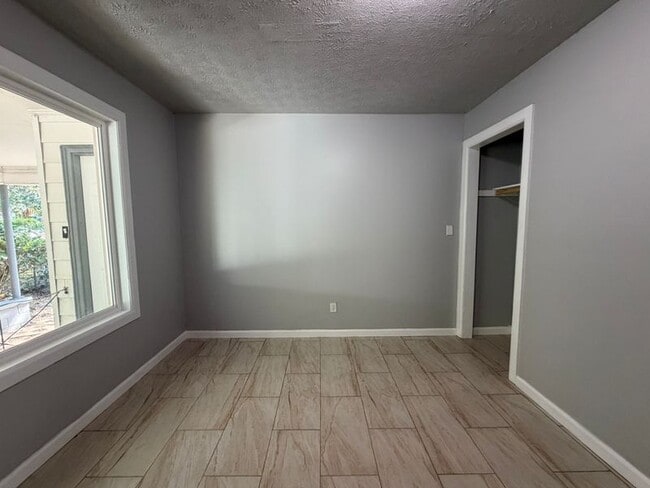 Building Photo - 2157 Nelms Dr SW
