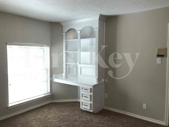 Building Photo - 12906 Elmington Ct