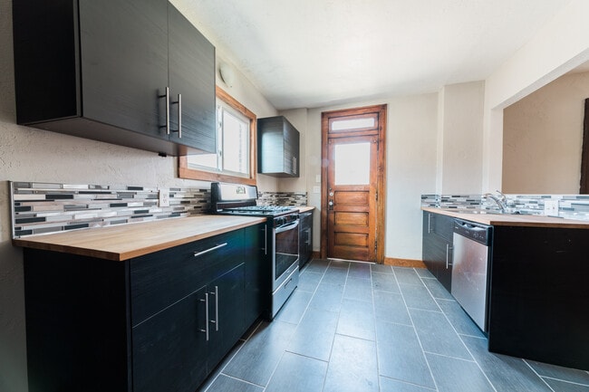 Building Photo - Available July 2026 - Spacious 3 Bedroom Home in the Heart of Allentown with garage and AC!!!