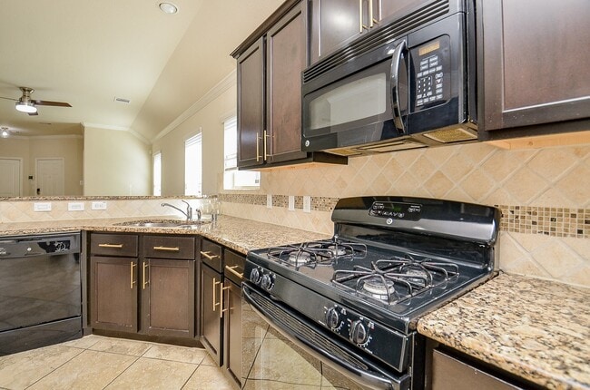 Building Photo - 10926 Clearsable Ln