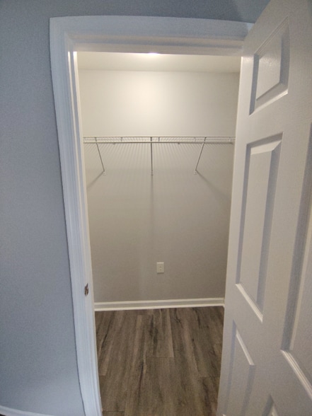 Building Photo - 16 Duiguid Dr