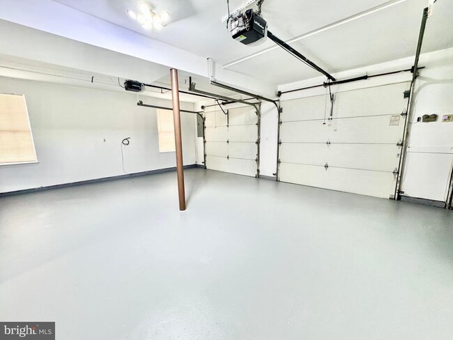 Building Photo - 39 S Turnberry Dr