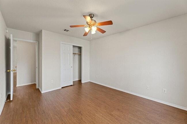 Building Photo - 4807 Golden Gate Dr