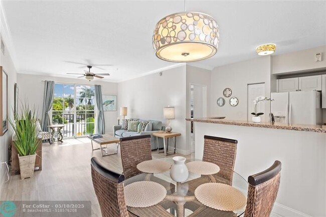 Building Photo - 580 S Sapodilla Ave