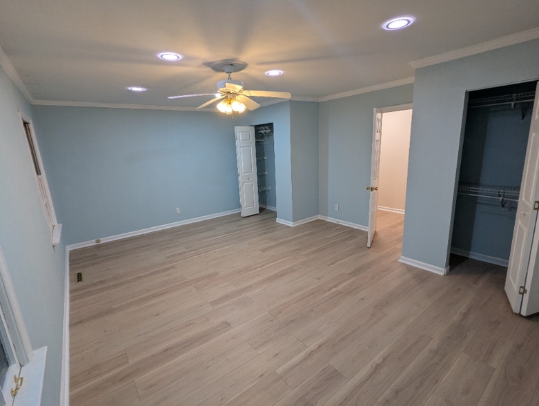 Building Photo - 7813 Provincetown Dr