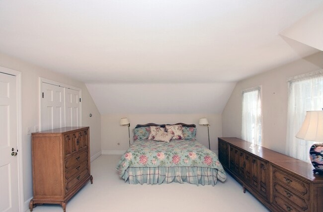 Building Photo - 74 Prynne Ridge Rd