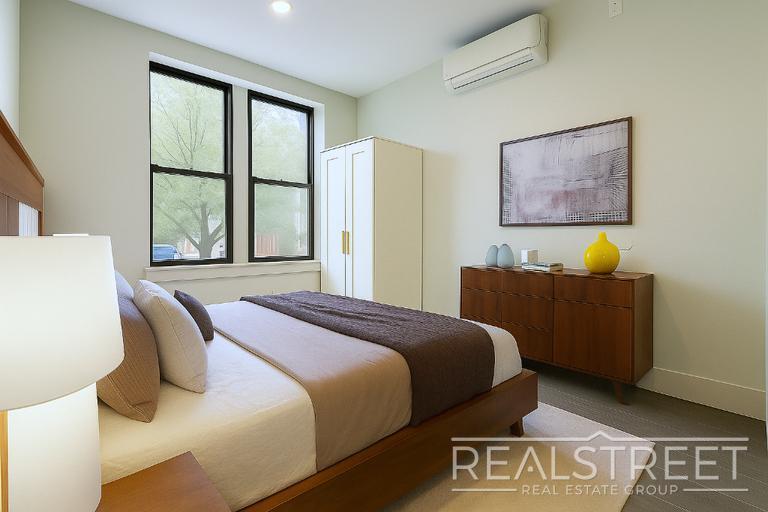 Building Photo - Stunning 1 Bed Near Prospect Park