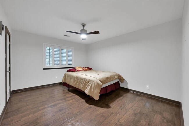 Building Photo - 26907 Castlecliff Ln