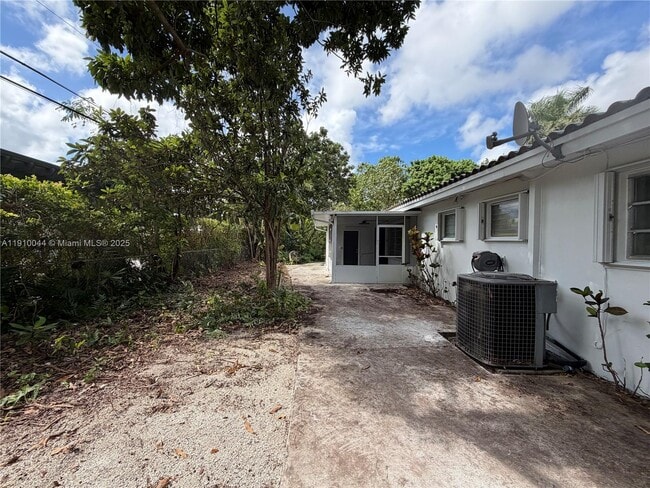 Building Photo - 8042 SW 89th St