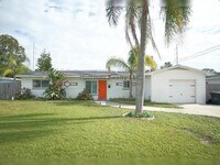 Building Photo - 3-Bedroom Pool Home in St. Pete