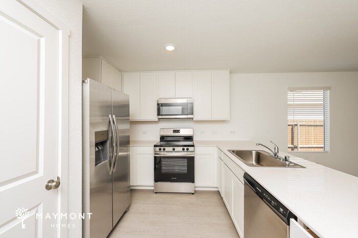 Building Photo - 1263 Maple St