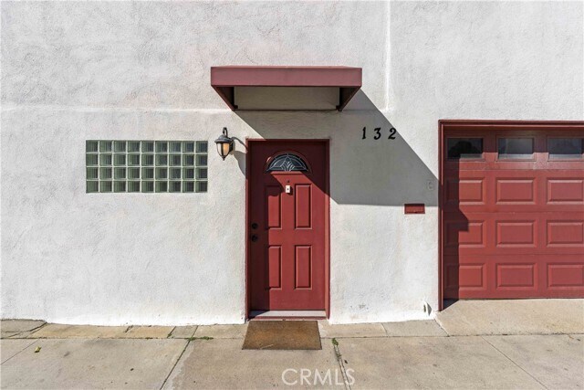Building Photo - 132 1st Pl