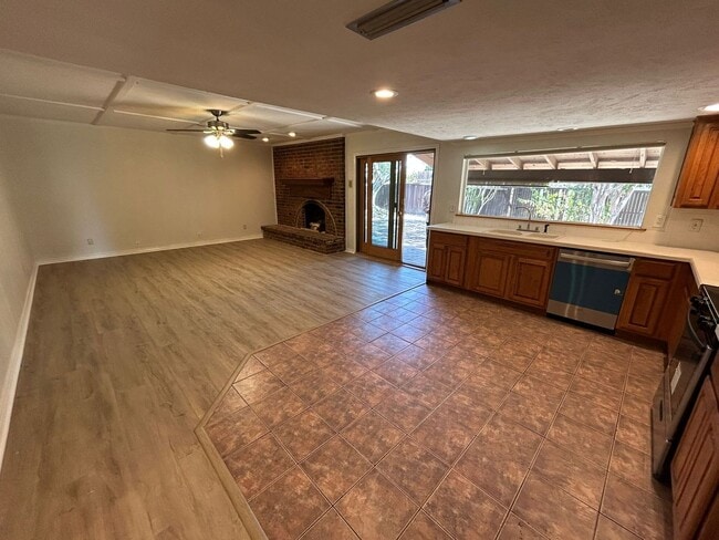 Building Photo - 1801 Haymeadow