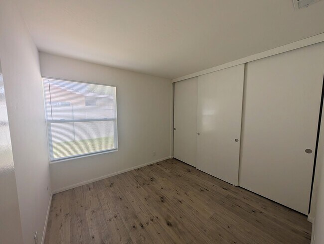 Building Photo - Corner Lot Home in Escondido!