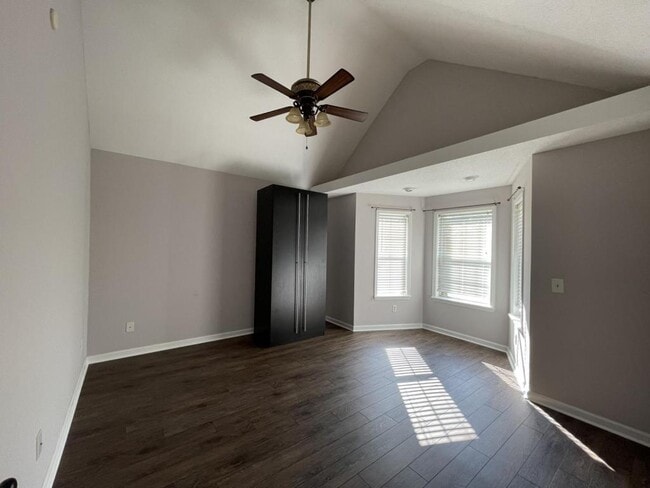 Building Photo - 102 S Gala Ct