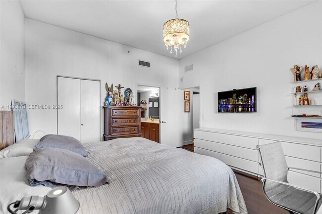 Building Photo - 36 NW 6th Ave