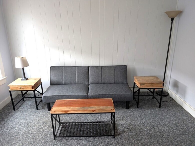 Building Photo - 5486 Broadway