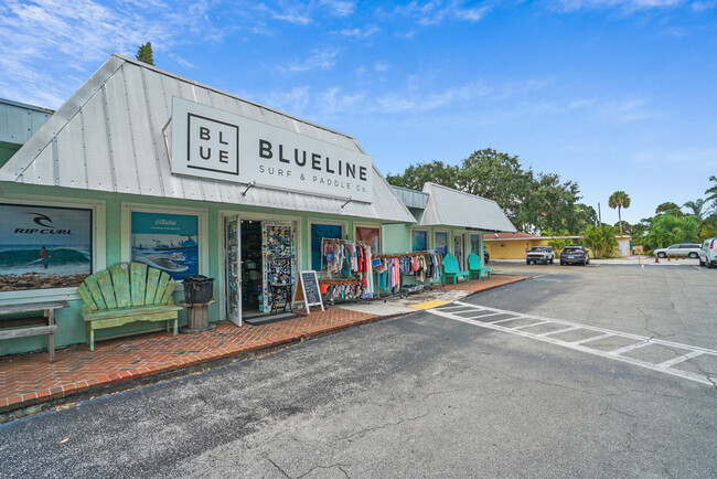 Building Photo - 275 Palm Ave