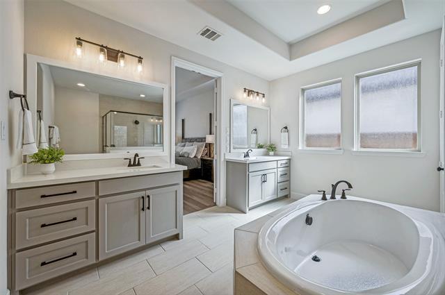 Building Photo - 2450 Kates Pl