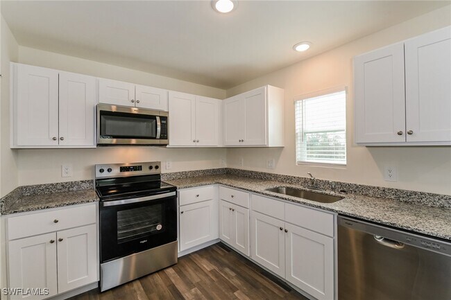 Building Photo - 4166 NW 40th Ave