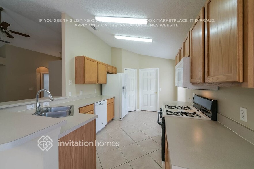 Building Photo - 409 Nicholson Dr