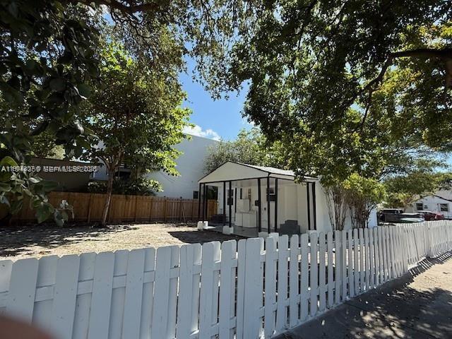 Building Photo - 445 NW 44th St