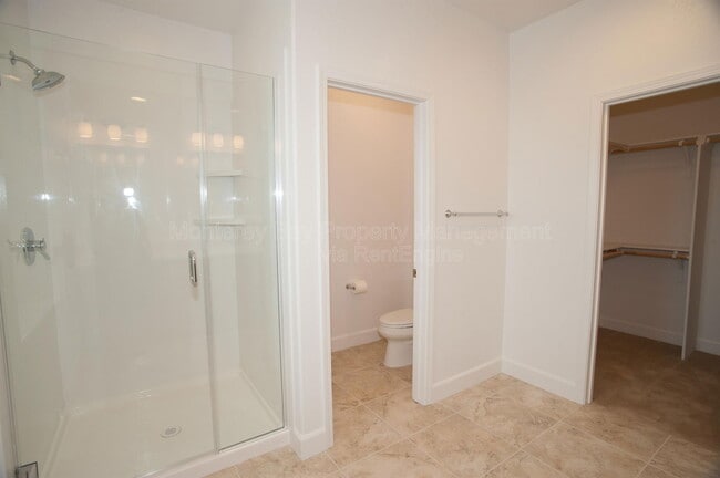 Building Photo - 202 9th St