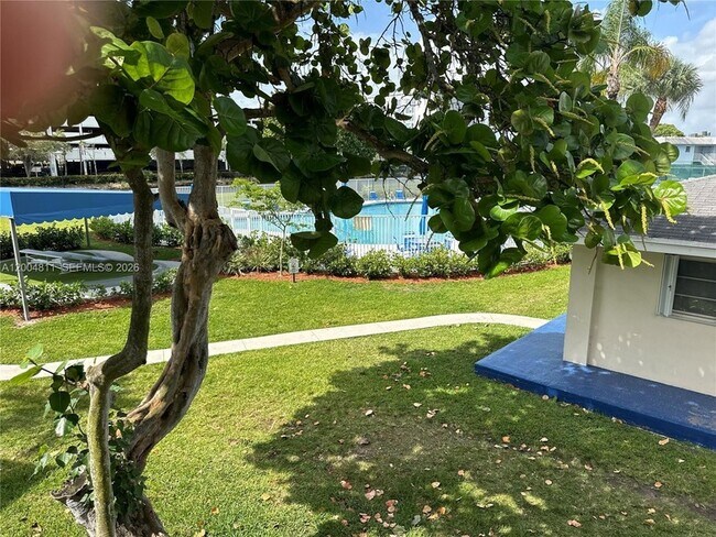 Building Photo - 7424 SW 82nd St