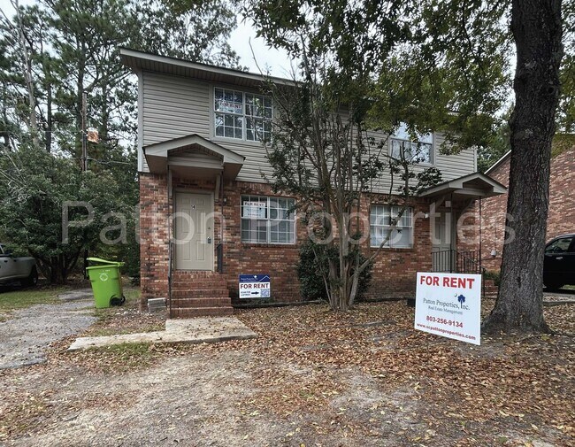 Primary Photo - 13-14 Ashleys Place - Outside CoC - R19205...
