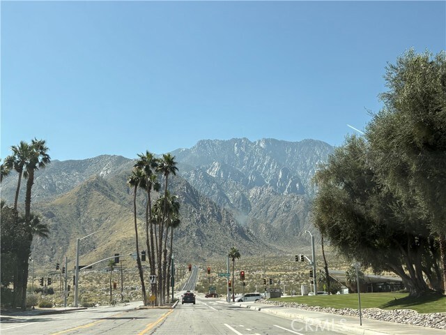 Building Photo - 510 N Villa Ct