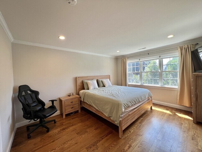 Building Photo - 25 Faxon St