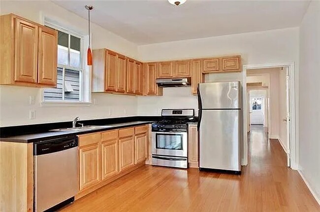 Primary Photo - 3615 Calhoun St